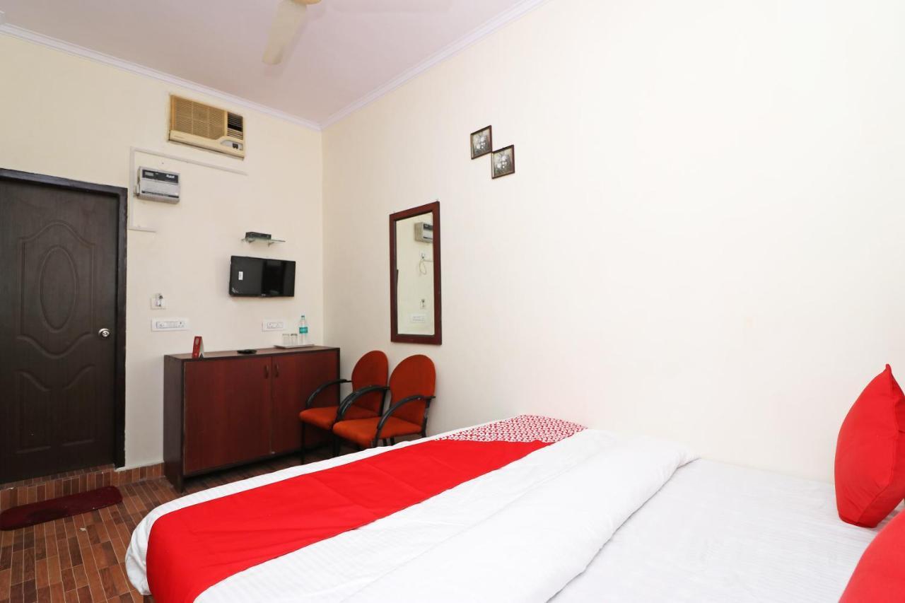 Oyo 14179 Panchvati Otel Dehradun Dış mekan fotoğraf