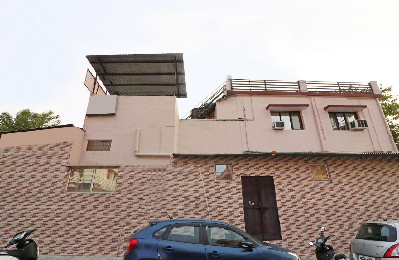 Oyo 14179 Panchvati Otel Dehradun Dış mekan fotoğraf
